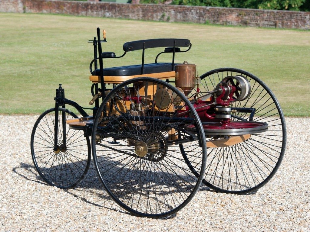 Cars That Set New Standards as Historical Firsts - Carniacs.com
